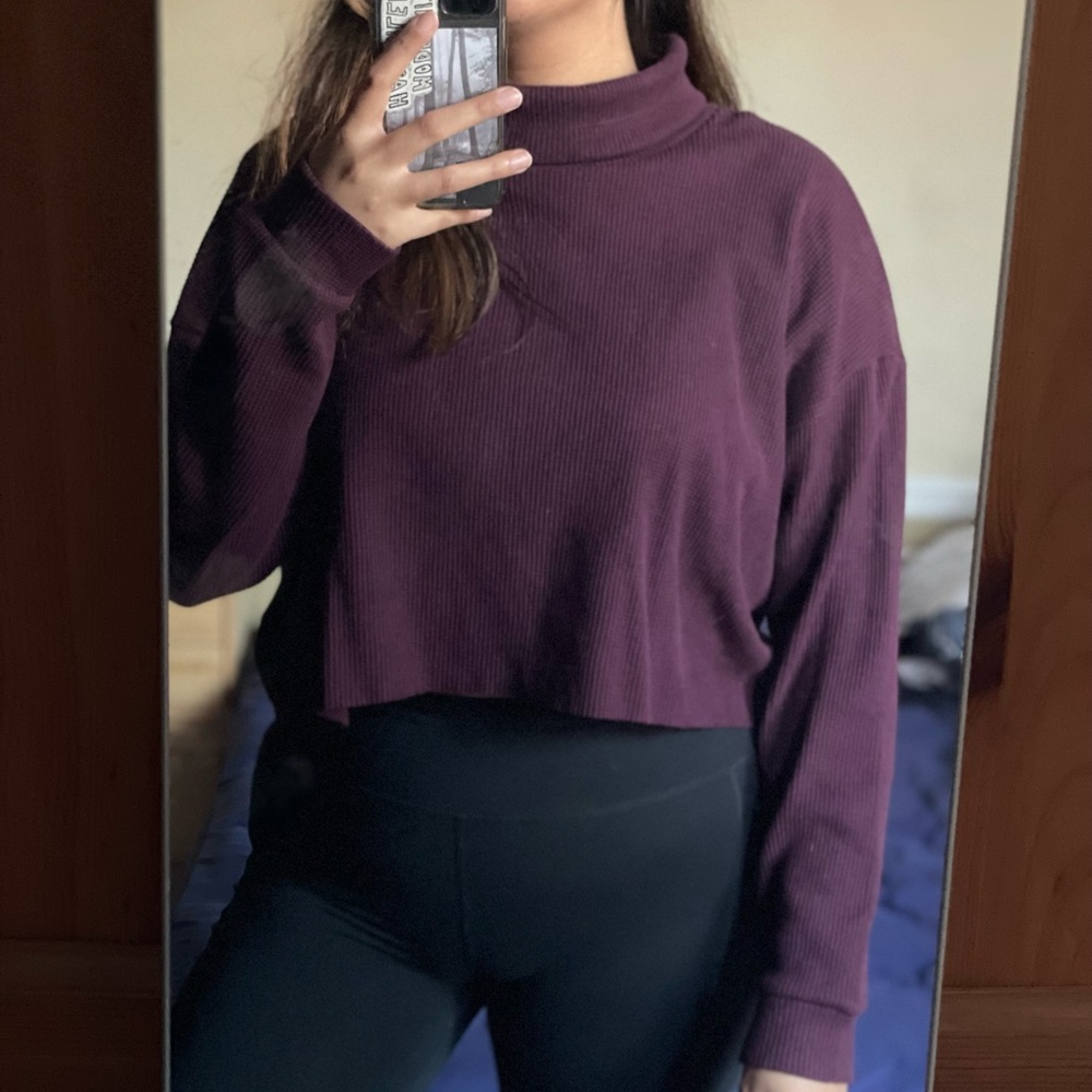 Oversized turtleneck crop top size L/XL